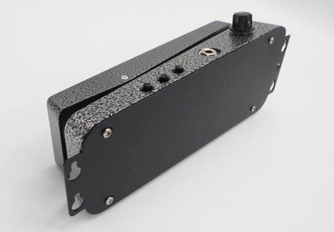 wah pedal mounting plate from below